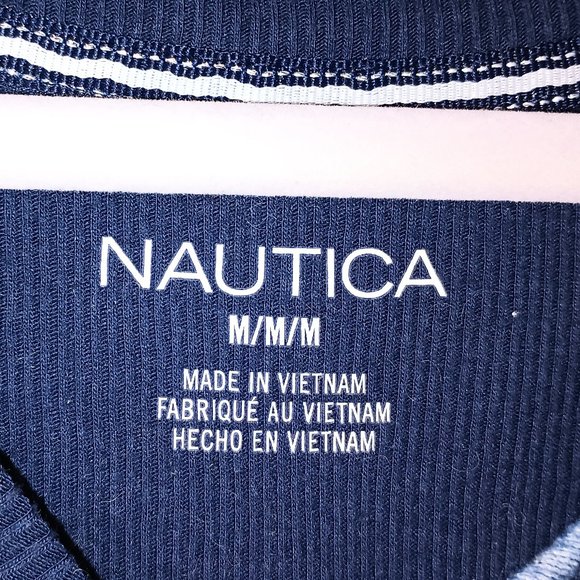 VGUC ~ Nautica Soft & Cozy Navy Blue PJ Top with Snowflakes (Size: Medium) - Picture 4 of 6